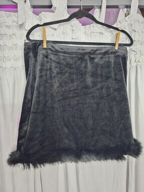 Kittenish Black Velvet Mini Skirt with Faux Fur Trim